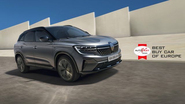 Renault Austral met het Best Buy Car of Europe 2023 logo.